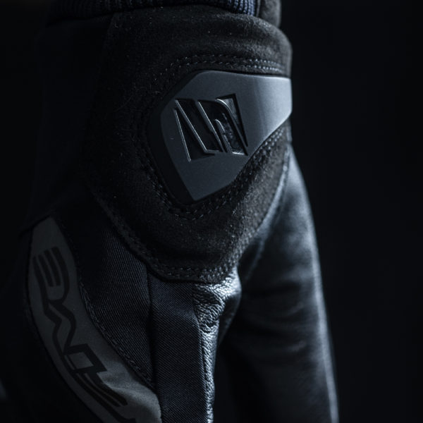 GUANTES FIVE WFX FROST WP NEGRO