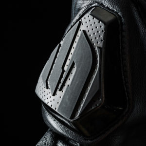 GUANTES FIVE RFX3 v2 NEGRO / ROJO