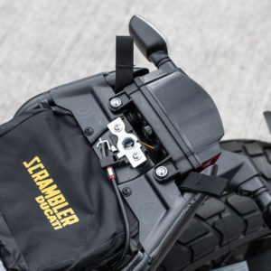 KIT FIJACIÓN DE BOLSA KRIEGA DUCATI SCRAMBLER FIT KIT