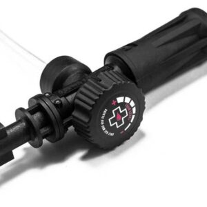 Kit de hidrolimpiadora para moto y bici MUC-OFF (incluye productos de limpieza y protección)