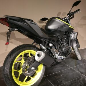 Portamatrículas Yamaha MT-03 negro V PARTS