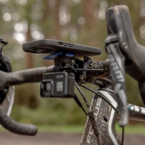 Adaptador de montaje frontal para cámara de acción QUAD LOCK