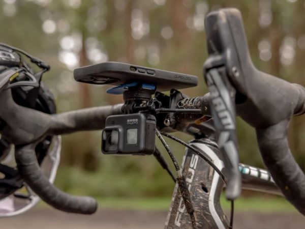 Adaptador de montaje frontal para cámara de acción QUAD LOCK