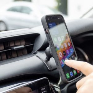 Soporte para teléfono en el tablero QUAD LOCK MAG