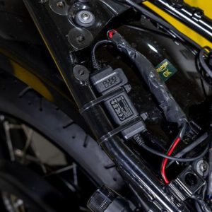 Adaptador inteligente QUAD LOCK de 12 V a USB resistente al agua