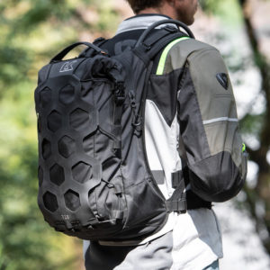 MOCHILA KRIEGA TRAIL 18 ADVENTURE BACKPACK NEGRO