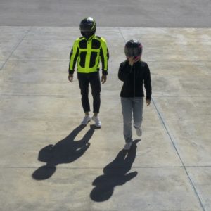 CASCO CGM 363X SHOT RUN NEGRO FUCSIA FLUOR OPACO