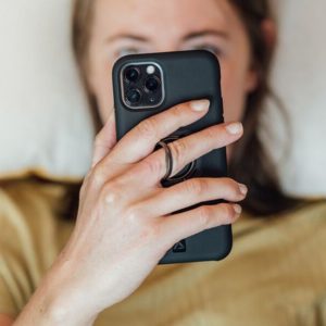 Versión 2 del soporte/anillo para teléfono QUAD LOCK