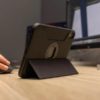 Funda QUAD LOCK Folio - iPad Mini (6.ª generación) - Imagen 9