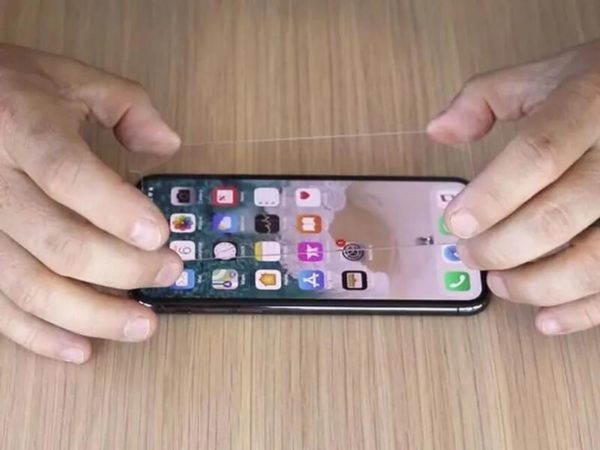 Protector de pantalla QUAD LOCK - 2 láminas de TPU flexibles - Google Pixel 8