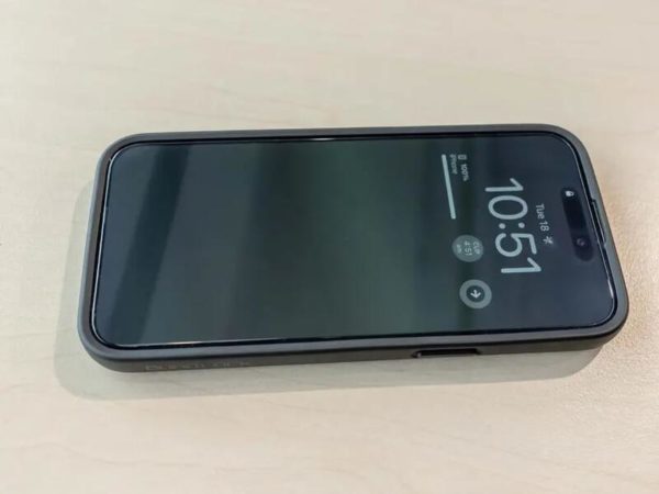 Protector de pantalla QUAD LOCK - 2 láminas de TPU flexibles - Google Pixel 8