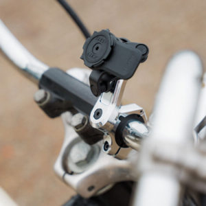 Soporte de smartphone para manillar QUAD LOCK Pro Chrome