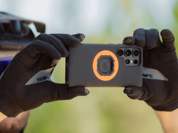 Funda magnética con QUAD LOCK para Google Pixel 9A
