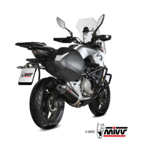 Mivv Slip-On Oval Black con tapa carbono CF Moto 650MT 2021-24