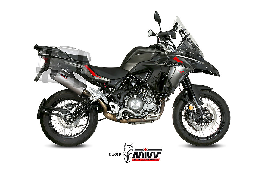 Mivv Slip-On Oval Titan con tapa carbono Benelli TRK 502 X 2018-25