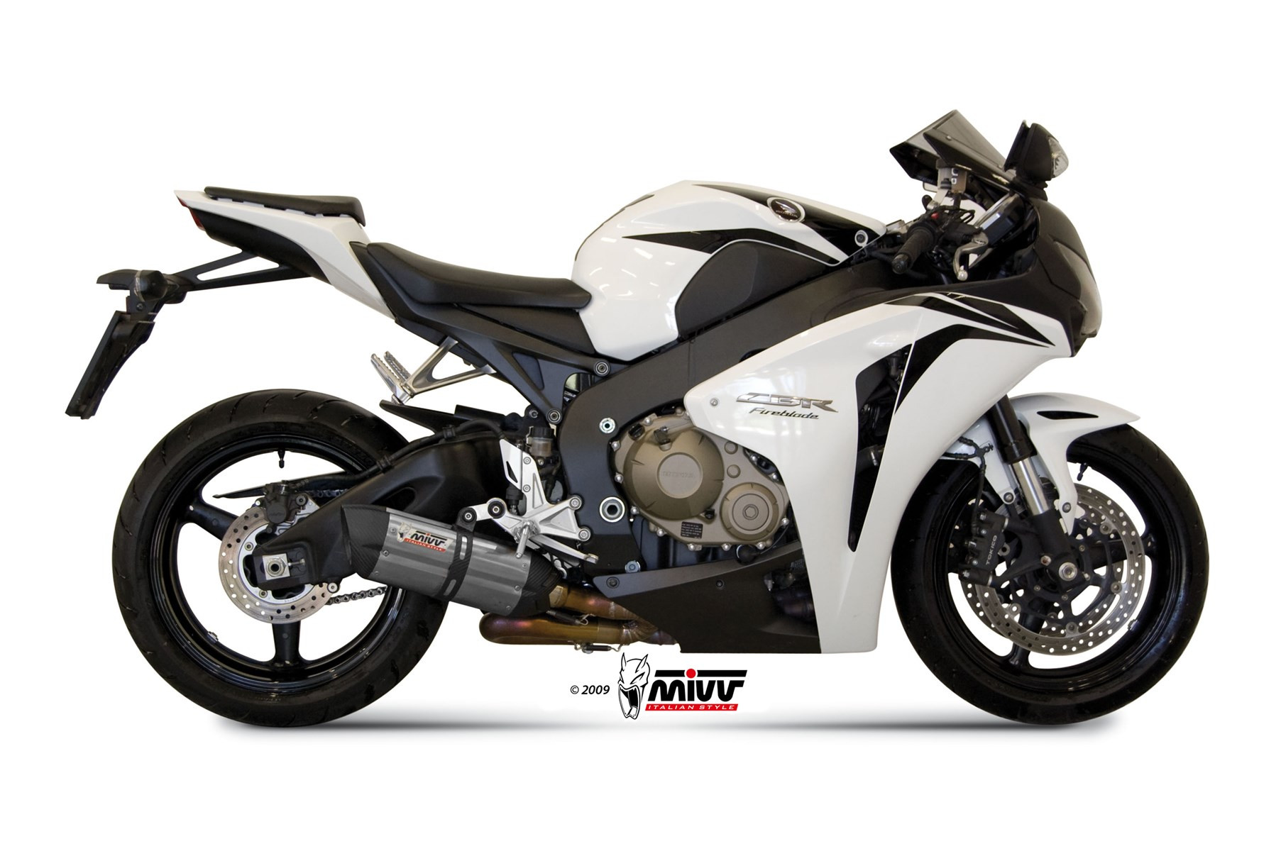 Mivv Slip-On Suono St. Steel con tapa carbono Honda CBR 1000 RR 2008-13