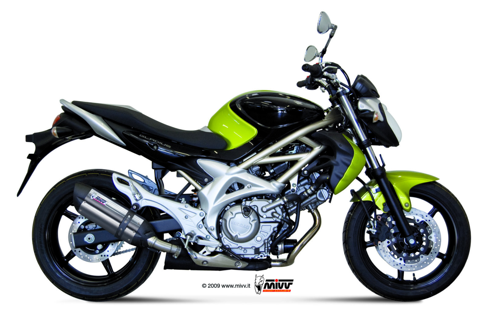Mivv Slip-On Suono St. Steel con tapa carbono Suzuki Gladius 2009-15