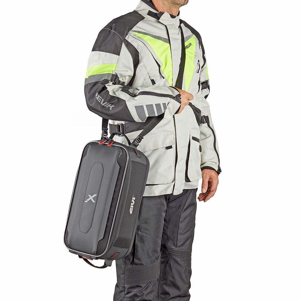 Bolsa cargo impermeable y con fijación magnética, 15 litros - XL10