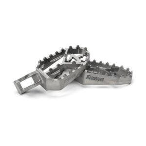 Akrapovic Estriberas titanio triumph tige