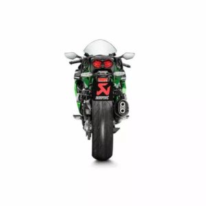 Akrapovic Silenciador de linea deslizable CON tapa de carbono de titanio negro