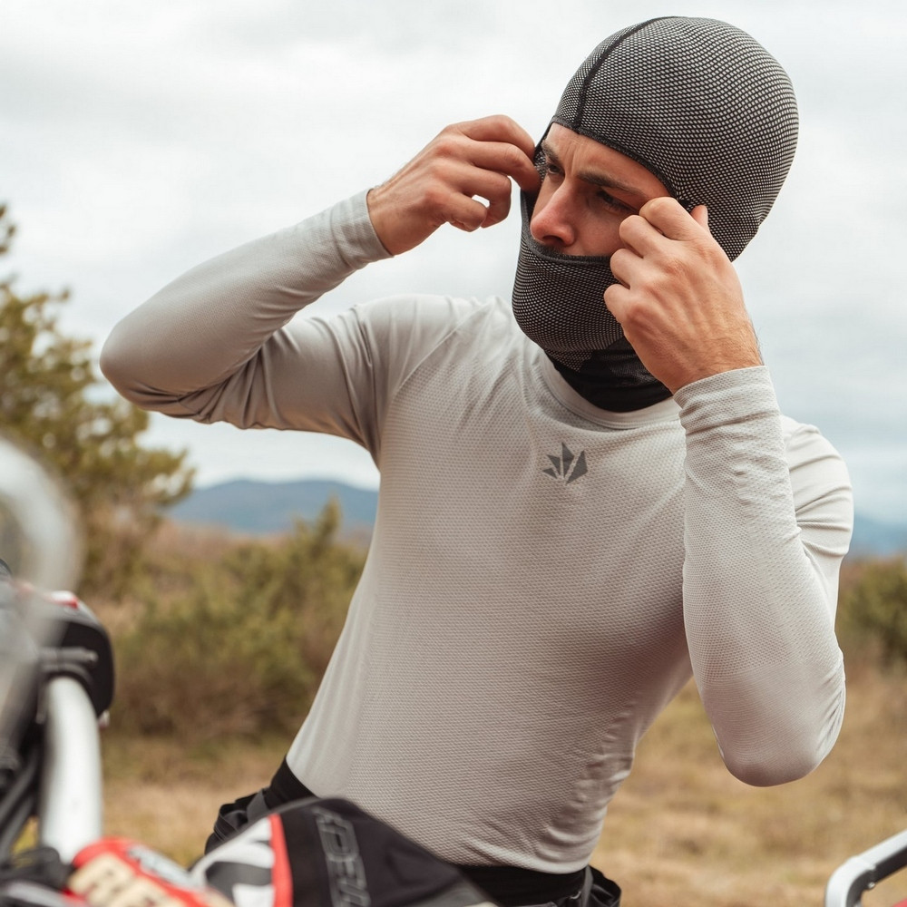 BALACLAVA SIXS 4 SEASONS DBX V2 CARBONO NEGRO