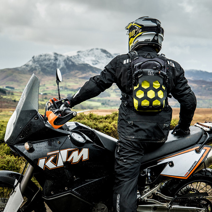 MOCHILA KRIEGA TRAIL 9 ADVENTURE BACKPACK AMARILLO FLUOR