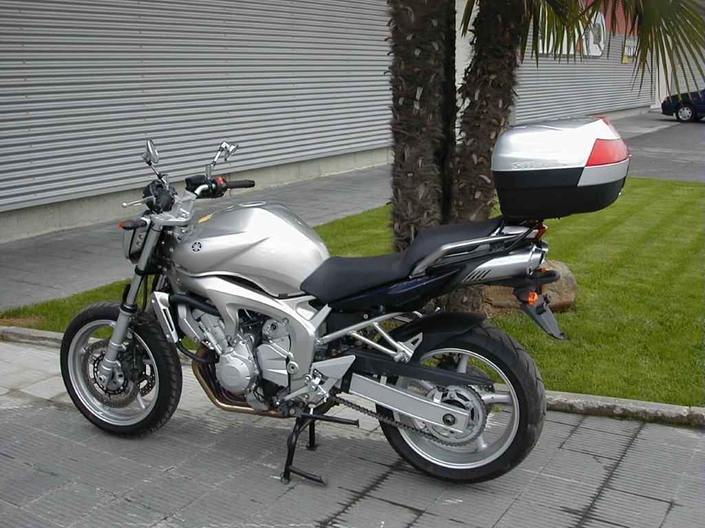 SOPORTE / FIJACIONES SHAD DE MALETA YAMAHA FAZER 600 04-09