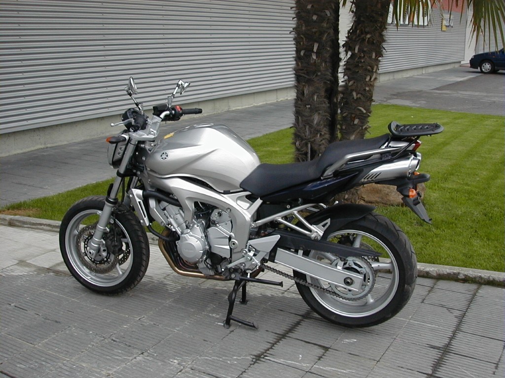 SOPORTE / FIJACIONES SHAD DE MALETA YAMAHA FAZER 600 04-09