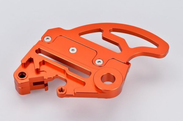 Protector de disco trasero  con soporte de pinza naranja