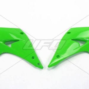 Plásticos laterales de radiador UFO Kawasaki verde KA03738-026