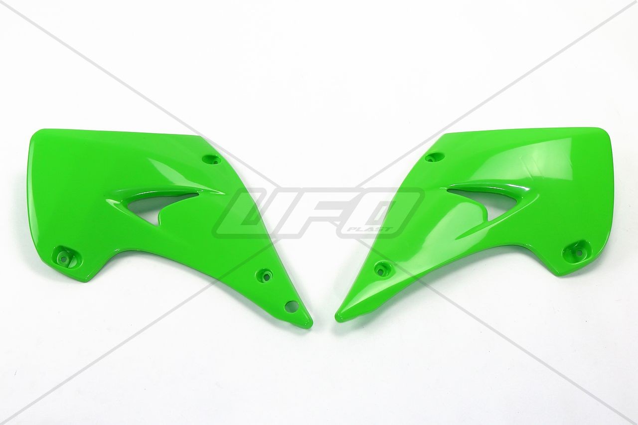 Plásticos laterales de radiador UFO Kawasaki verde KA03738-026