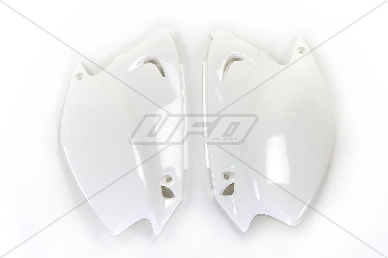 Paneles laterales traseros UFO Kawasaki blanco KA03739-047
