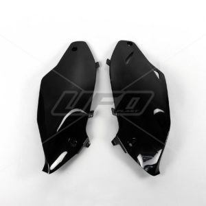 Paneles laterales traseros UFO Kawasaki negro KA04720-001