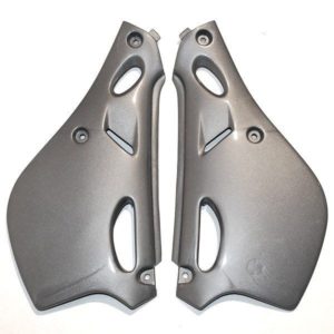 Paneles laterales traseros UFO KTM plata KT03052-340