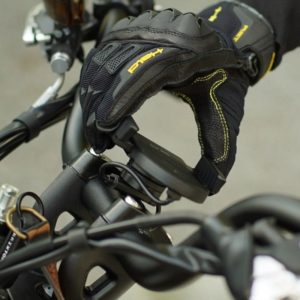 SOPORTE SP CONNECT UNIVERSAL CHARGING PHONE CLAMP SPC+